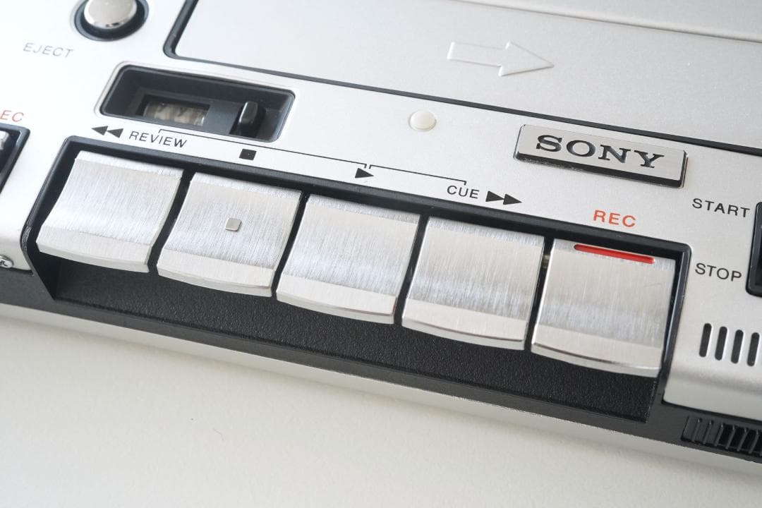 美品・整備品 SONY カセットレコーダー TC-1100 ケース付き・動作品