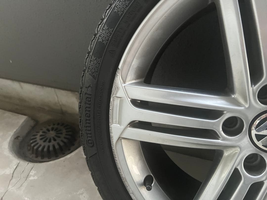 Volkswagen 225/40 R18 ホイールスタッドレスセット(2/4)