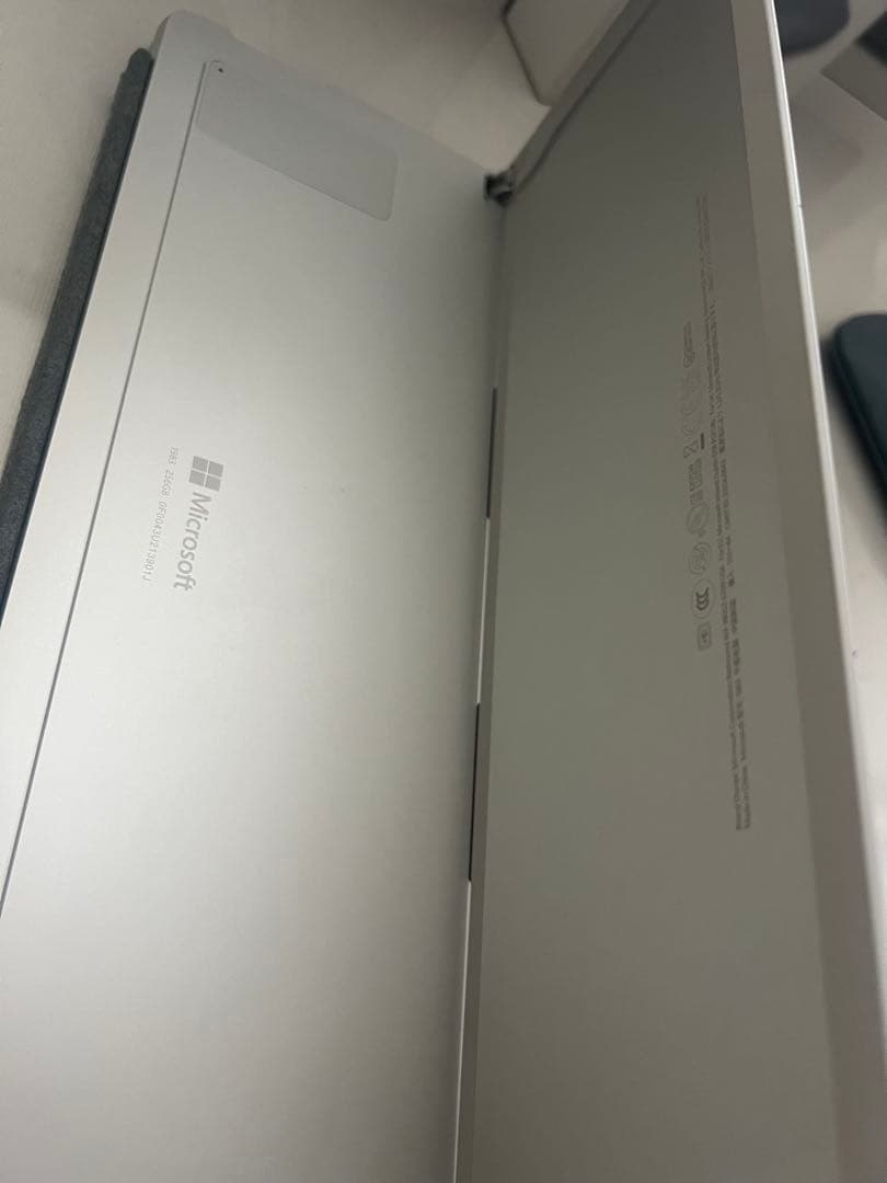 極美品Surface Pro8/8GB/256GB+純正キーボード+純正マウス