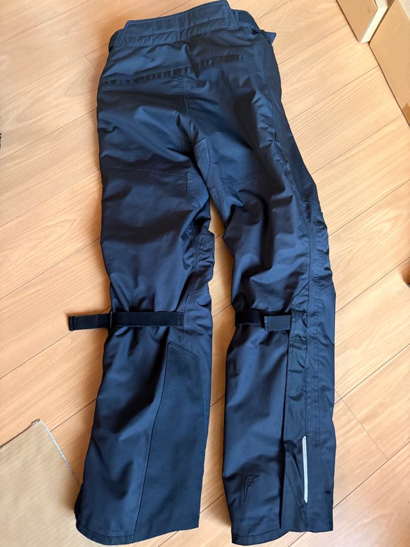 クシタニ　アロフトパンツ