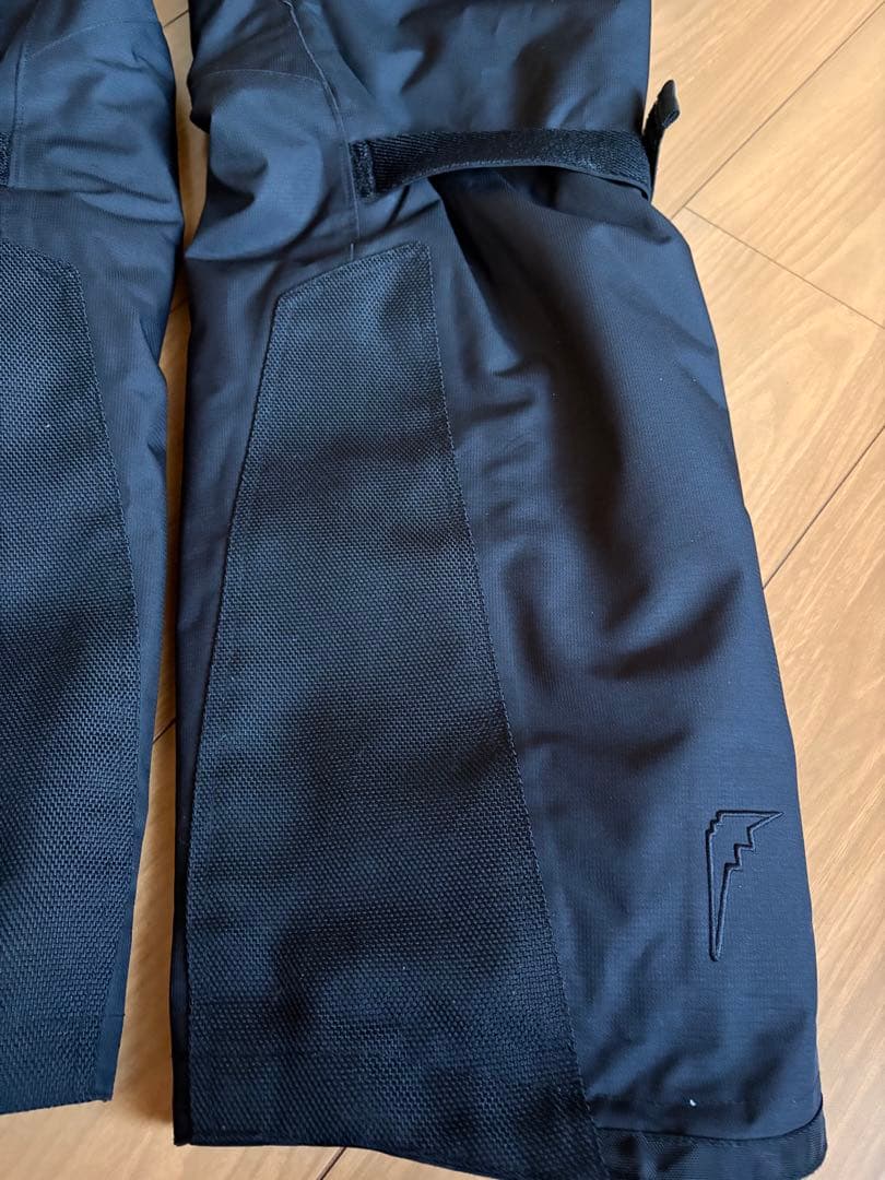 クシタニ　アロフトパンツ