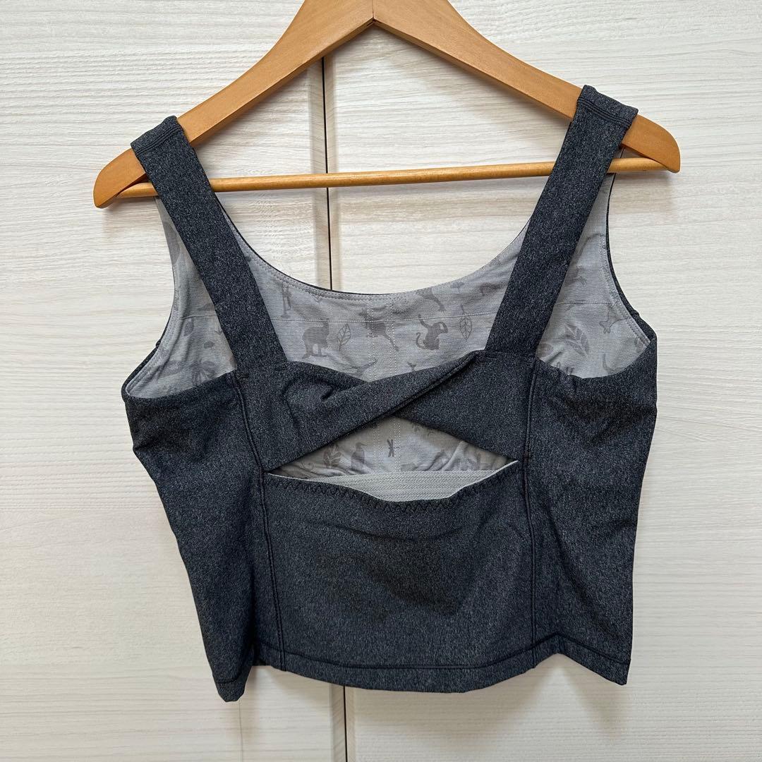 【新品未使用】easyyoga シンプルツイストクロップドタンクトップ　Lサイズ