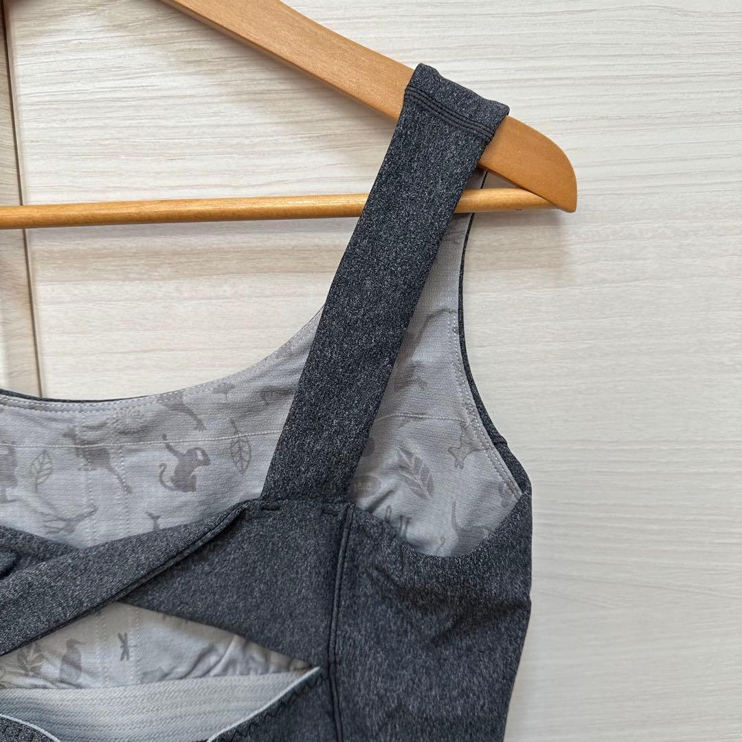 【新品未使用】easyyoga シンプルツイストクロップドタンクトップ　Lサイズ