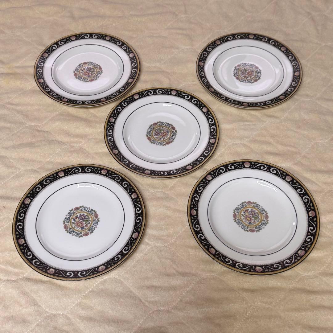 美品 廃番 ウェッジウッドラニーミード ディナーセットコーヒーセット付30ピース