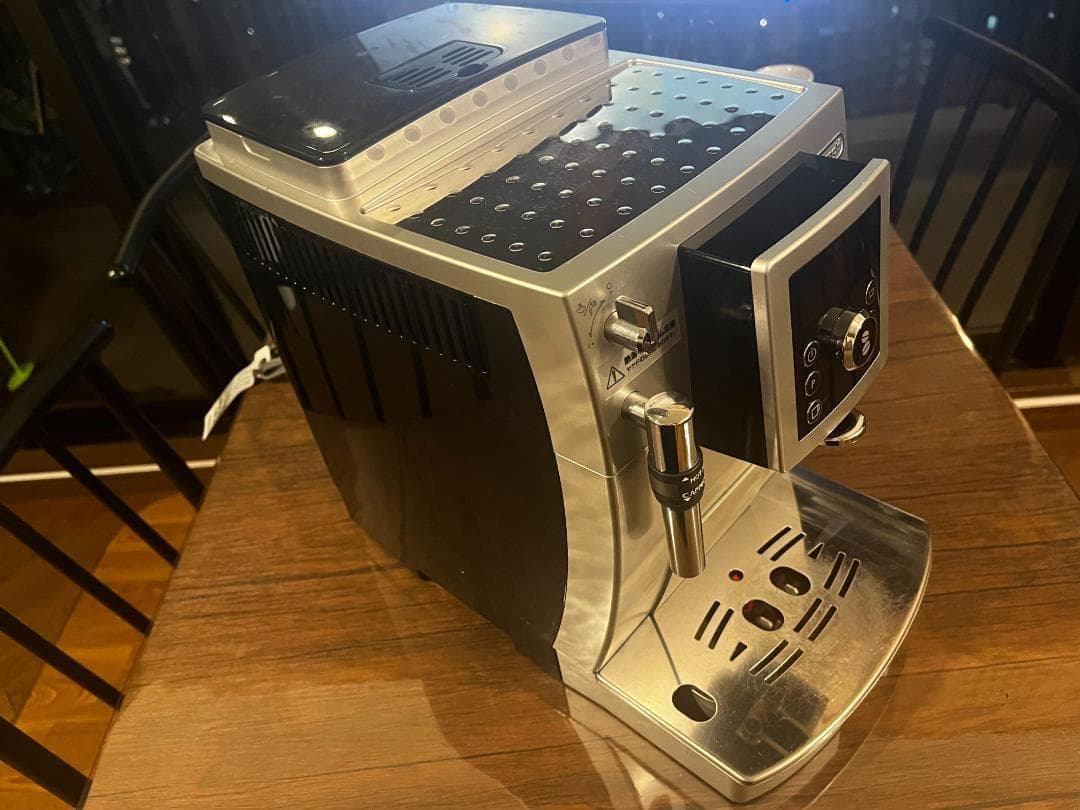 De'Longhi Magnifica S エスプレッソマシン　23時まで値下げ