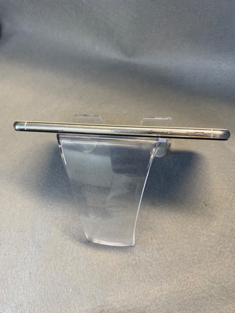 美品　国内版　SIMフリー　iPhoneXS MAX　 64GB ホワイト色