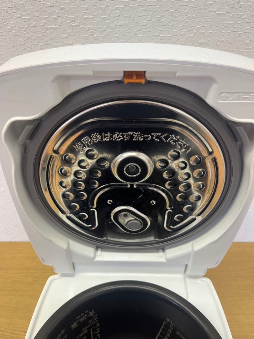三菱 NJ-VEA10-W 2020年式　炊飯器　炭炊釜　最大5.5合