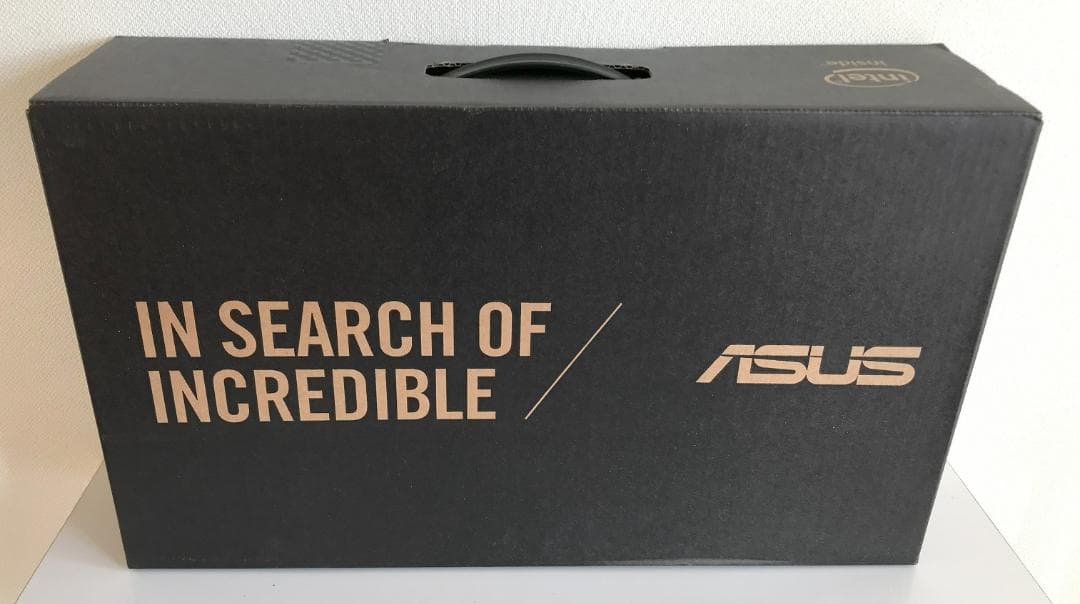 ASUS ZenBook Duo UX481F 2画面ノートパソコン