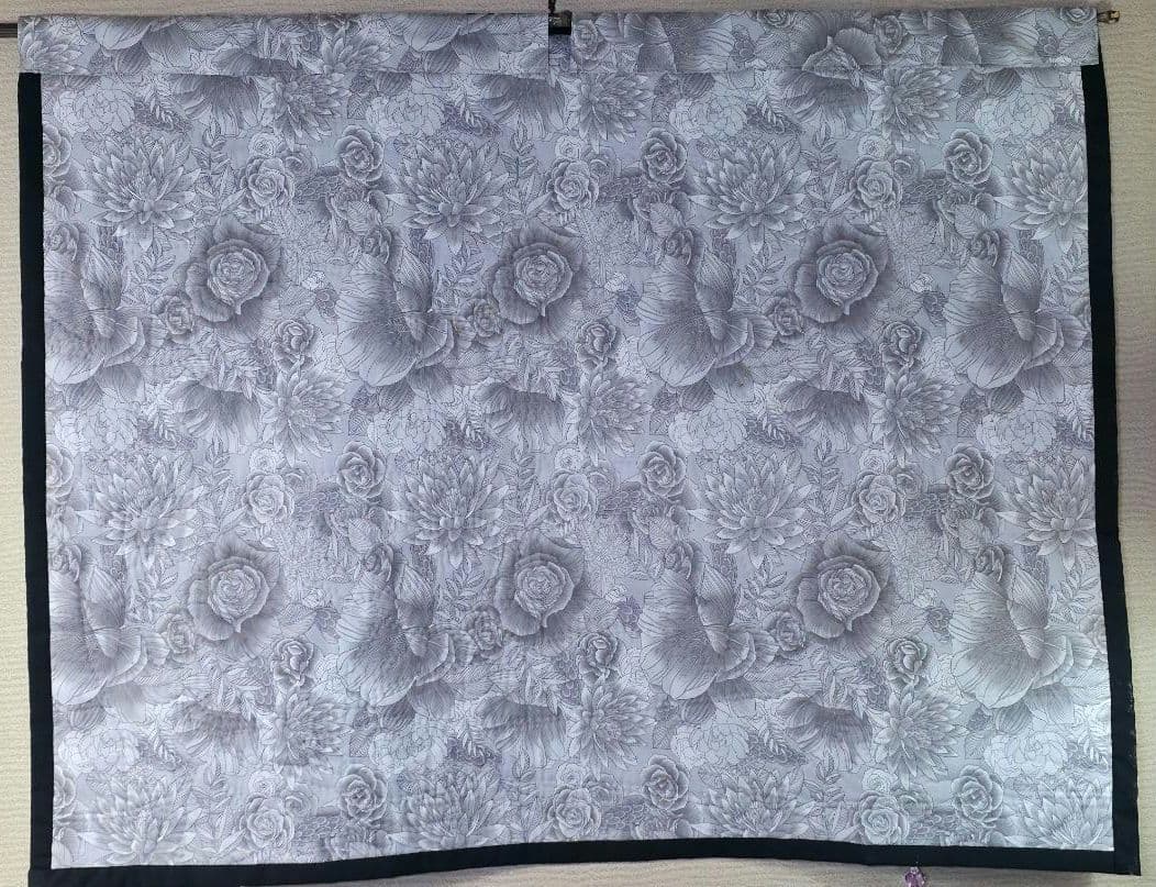 ハンドメイド ステンドグラスキルトタペストリー 「猫とぶどうの木」