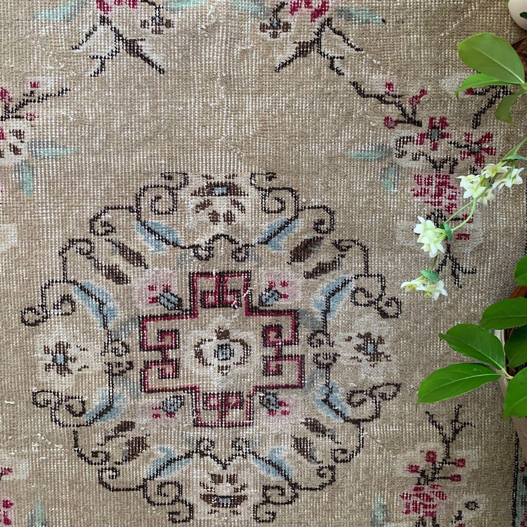 シノワズリ　213×110 トルコヴィンテージラグ　ペールカーキ トルコラグ