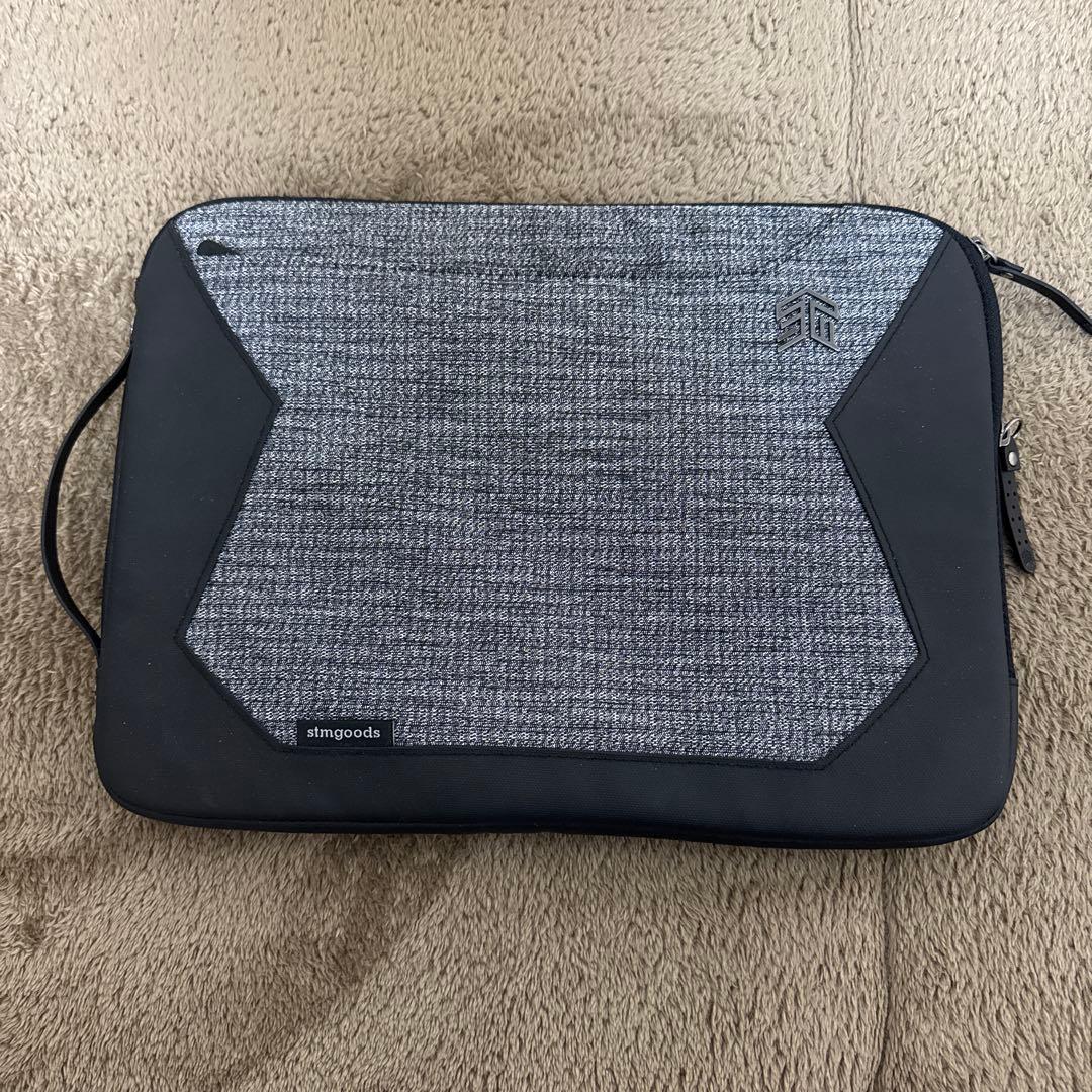 MacBook Air13.6インチM2 8GB 256GB