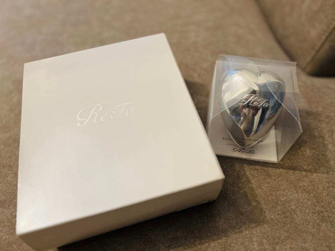 リファ　美顔ローラー&ブラシ