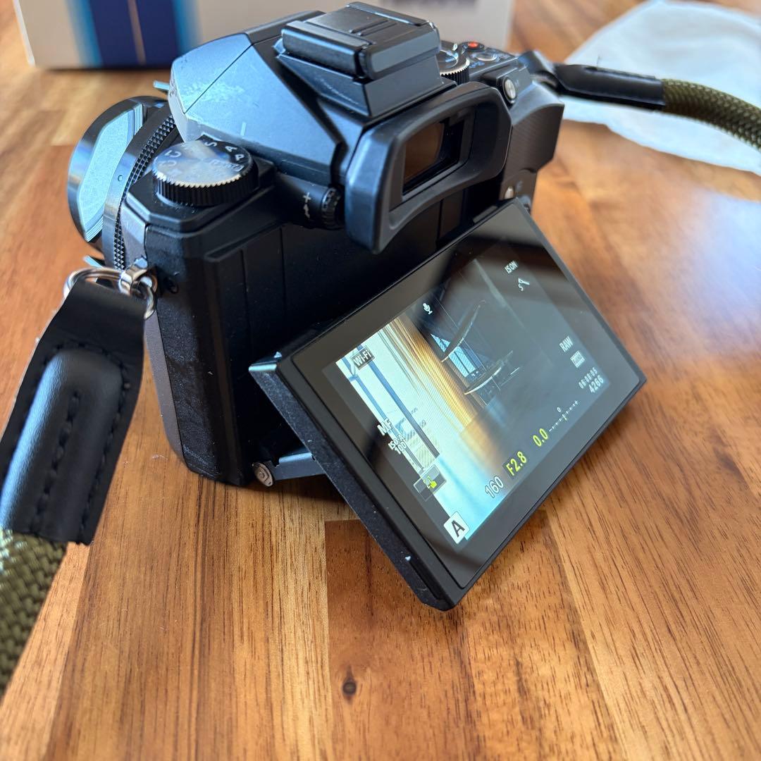 限定値引き【美品】OLYMPUS STYLUS1 F2.8 EVF コンデジ