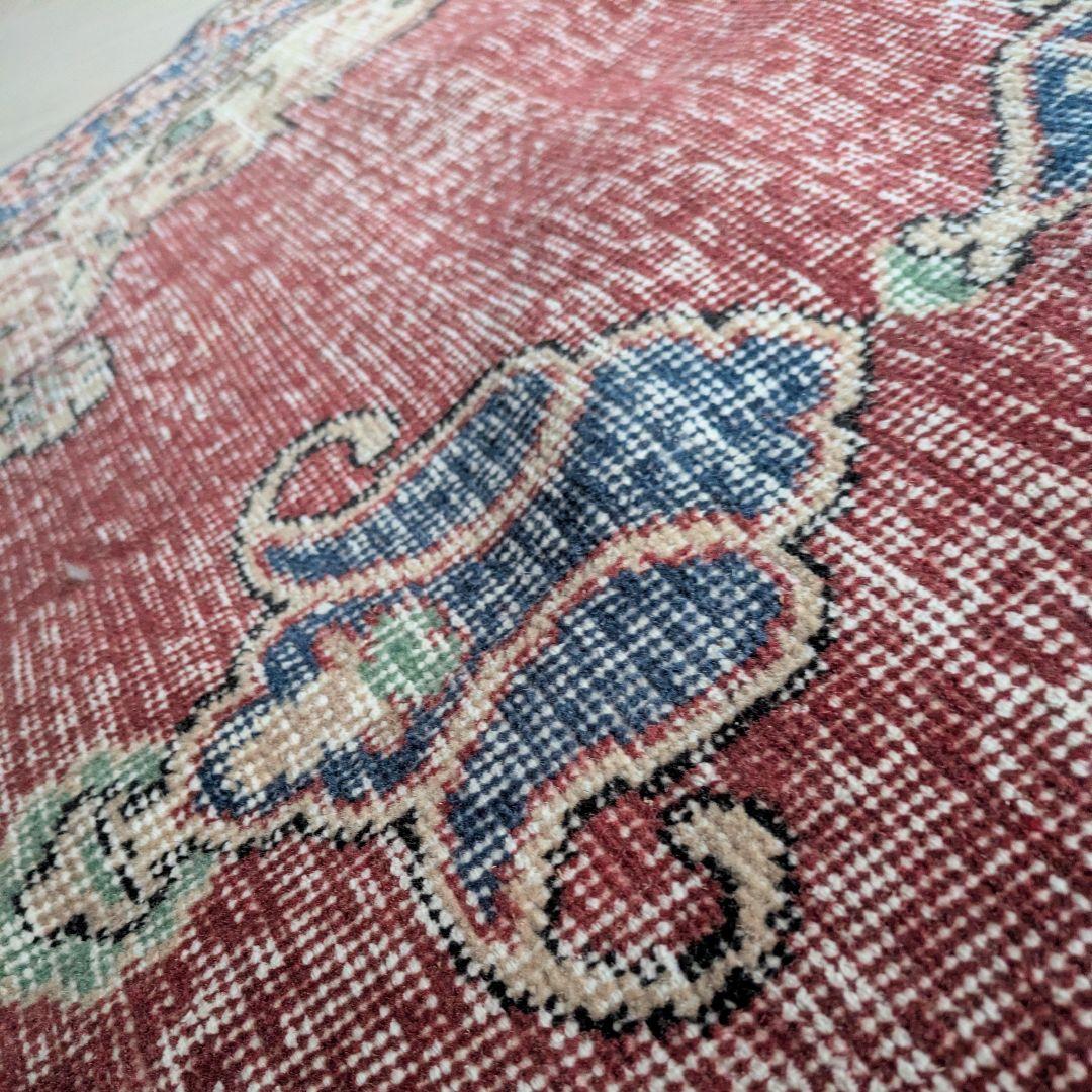 128×221 メダリオンシャビーレッド　トルコヴィンテージラグ