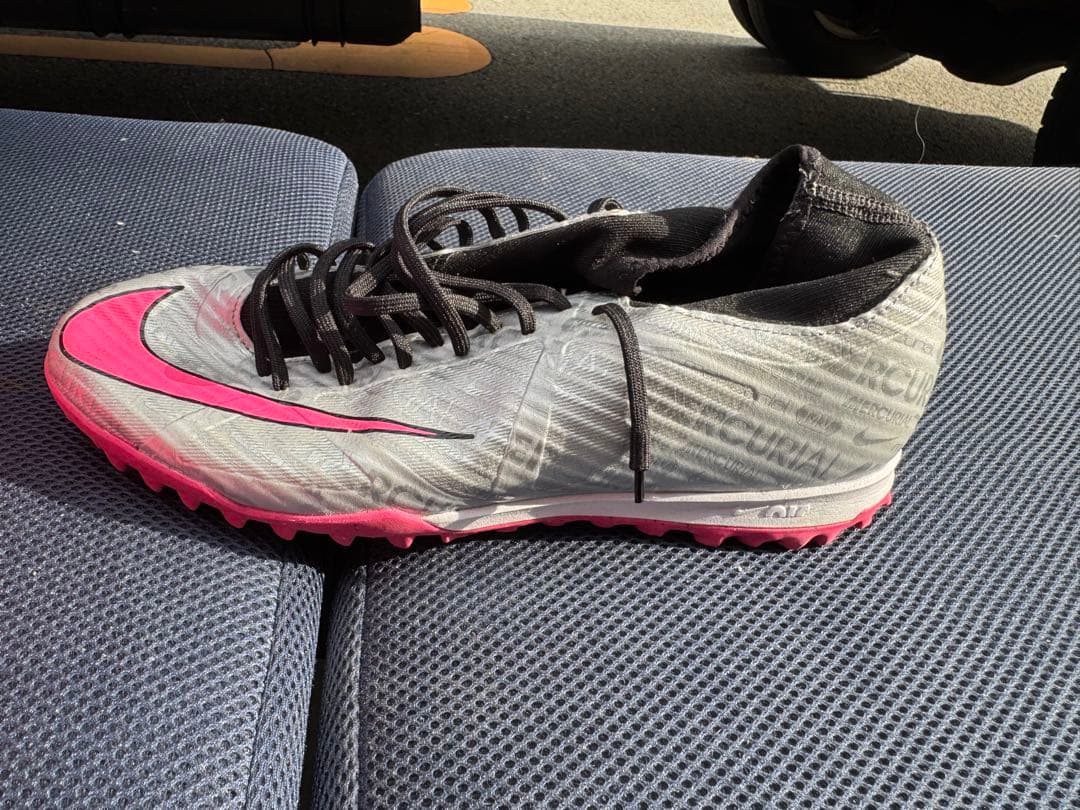 Nike Mercurial シルバー/ピンク 人工芝用シューズ