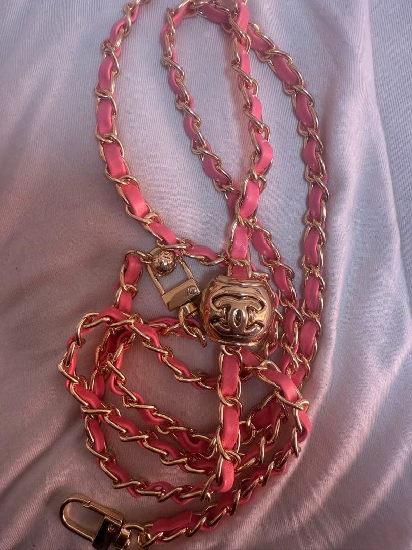 キルティングiPhoneケース チェーンショルダー