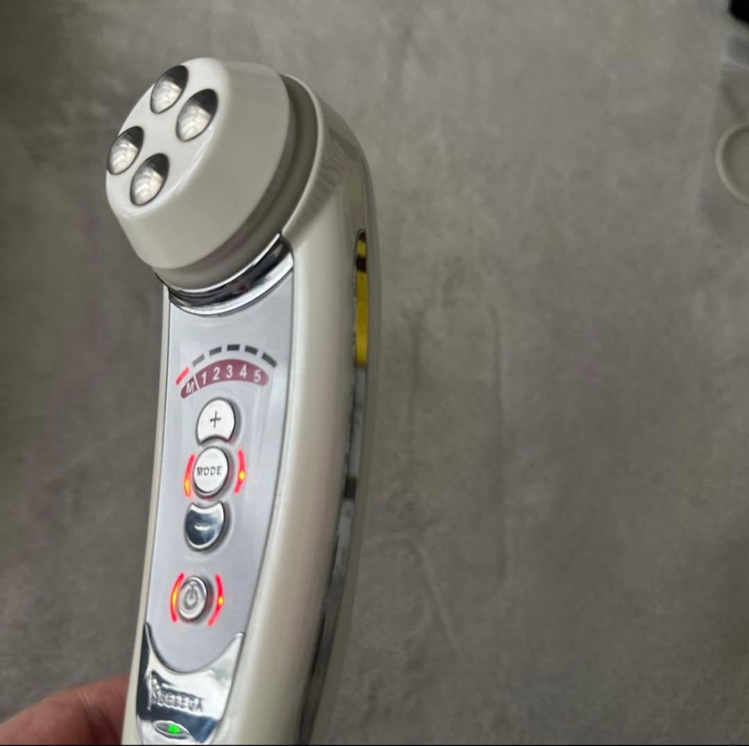 ベレガ　CELL CURE 4T+ フェイスケア 美顔器