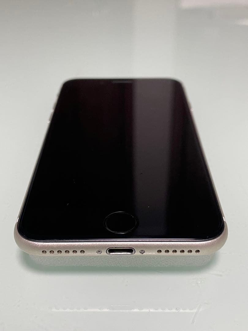 iPhone SE 第3世代 64gb スターライト バッテリー100%