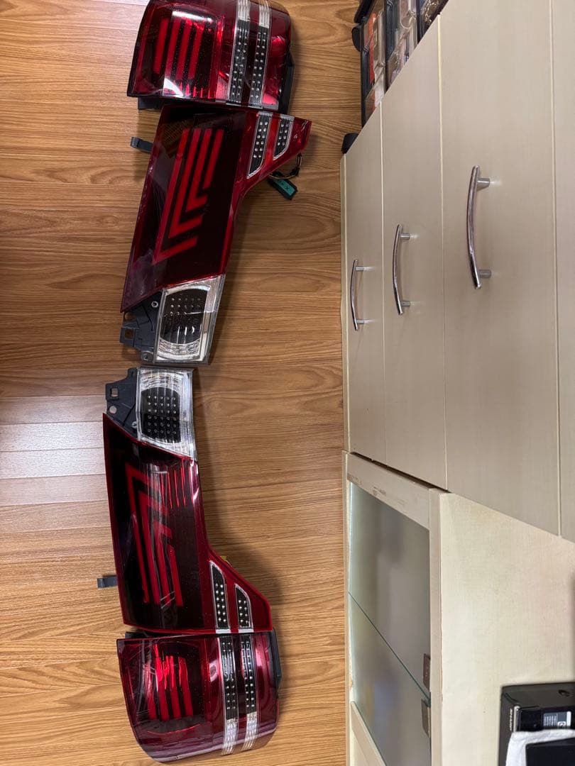 アルファード10系後期　ワンオフテールランプ