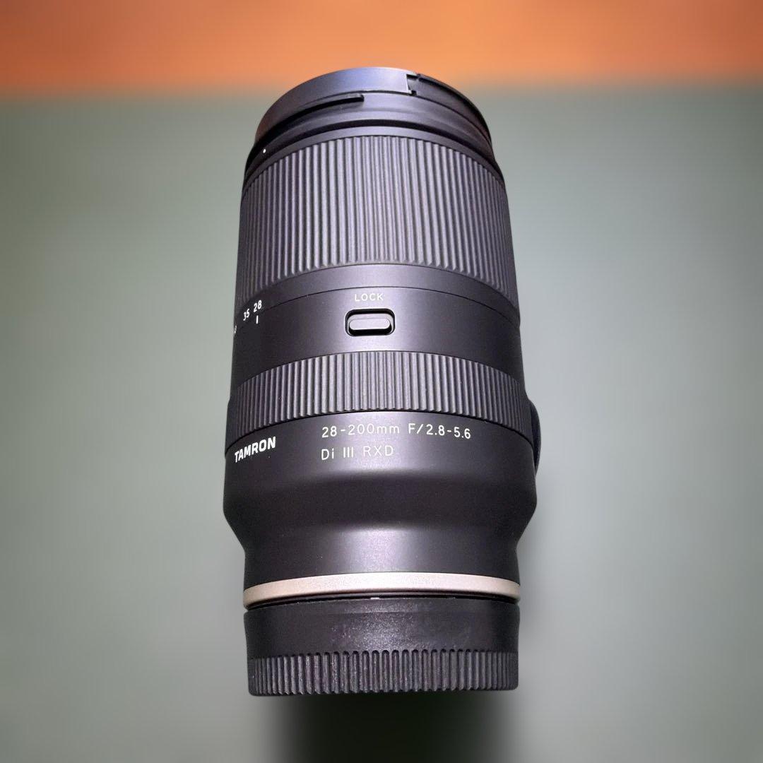 新品同様TAMRON 28-200mm F2.8-5.6 ズームレンズ