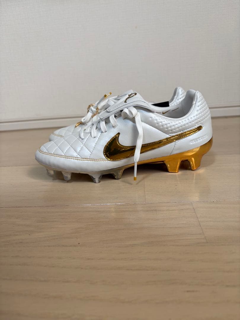 シューズ Nike Tiempo Legend FG \"Touch of Gold\" 25