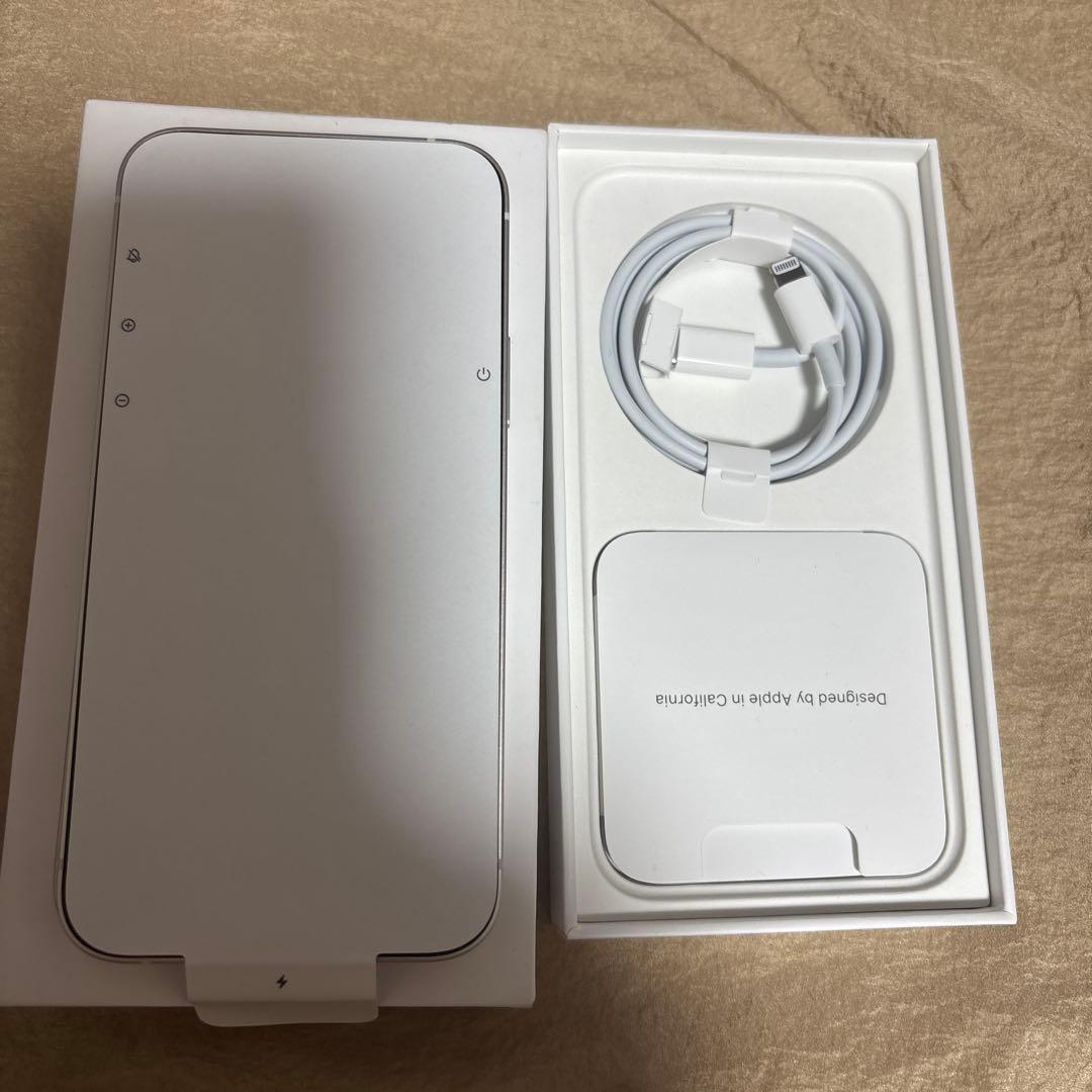 Apple iPhone 12 64GB ホワイト 本体