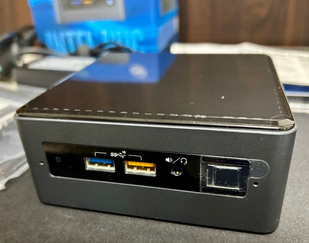 Intel NUC ミニPC BOXNUC8I3BEH 16G/256G