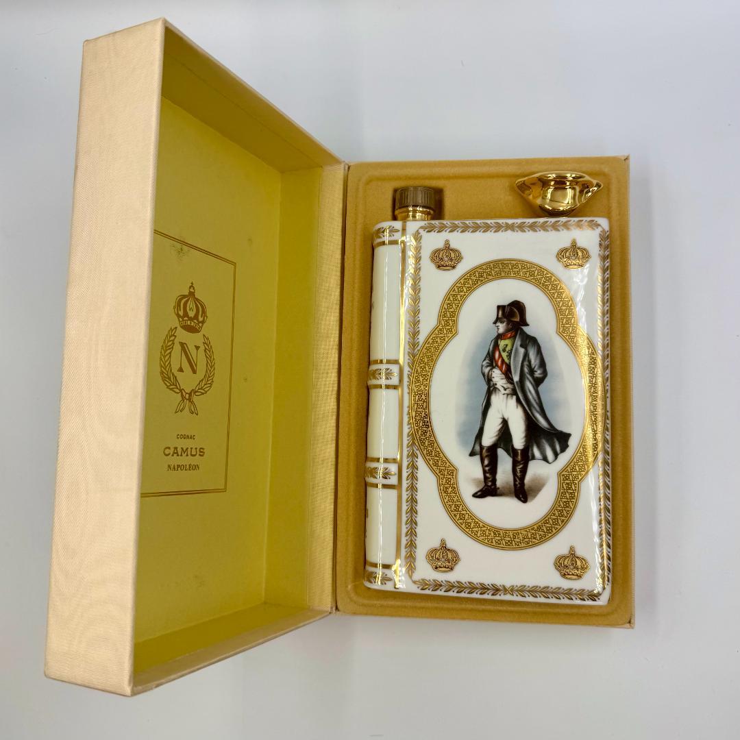 CAMUS ナポレオン 本型 リモージュ製　シリアル入