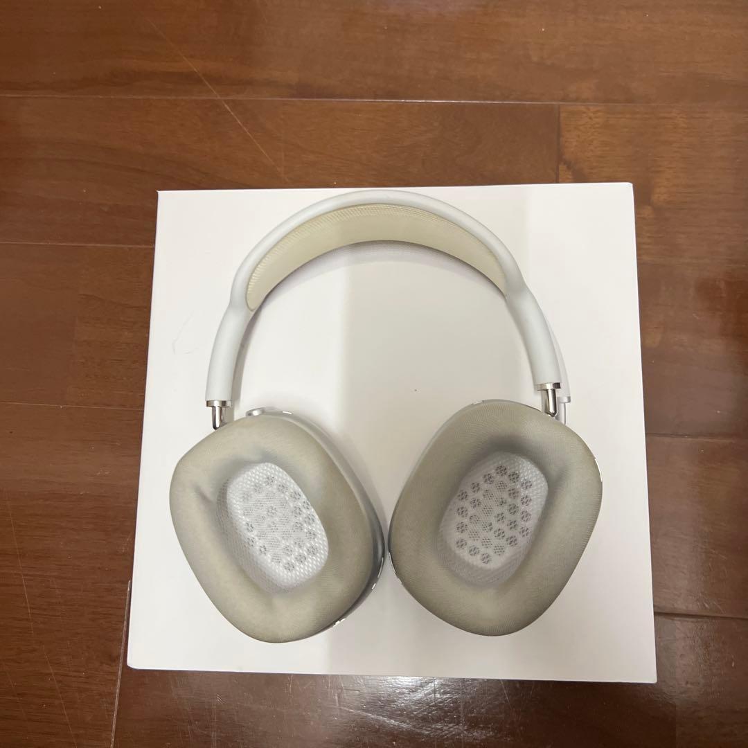 AirPods本体 シルバーオーバーイヤーヘッドフォン