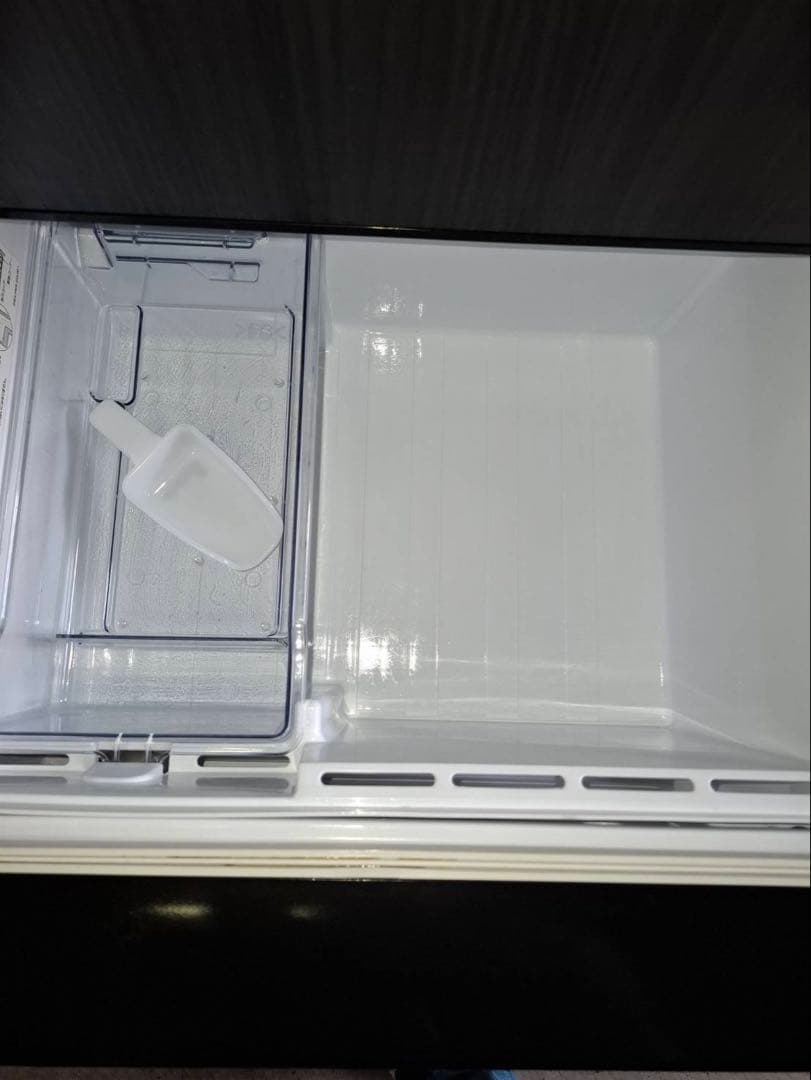 AQUA ノンフロン冷凍冷蔵庫　AQR-SV27P