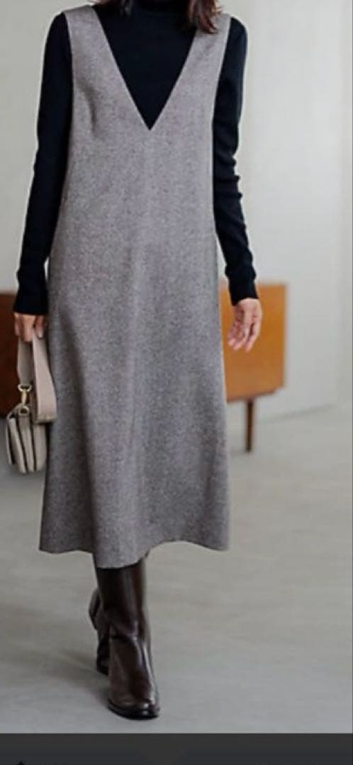 【23区】深Vネック ジャンパースカート｜大人上品｜定価33,000円【美品】