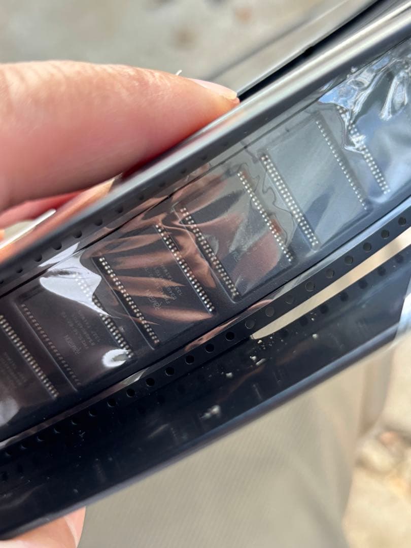 (約650g)IC チップ FM21L16-60-TGTR。新品同様。未使用。