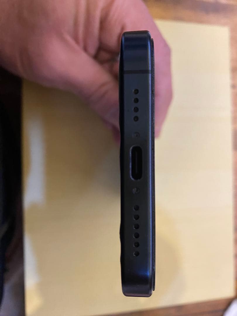 【美品】iPhone 15 Pro MAX本体とMagSafeケース多数