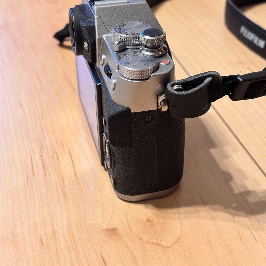 Fujifilm X-T10 ミラーレス　ボディ