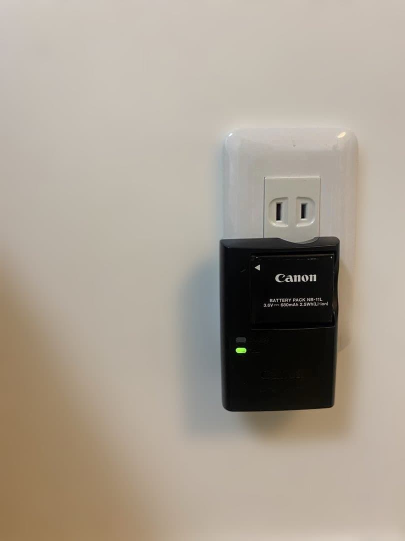 Canon IXY220F デジタルカメラ ピンク 充電器付き