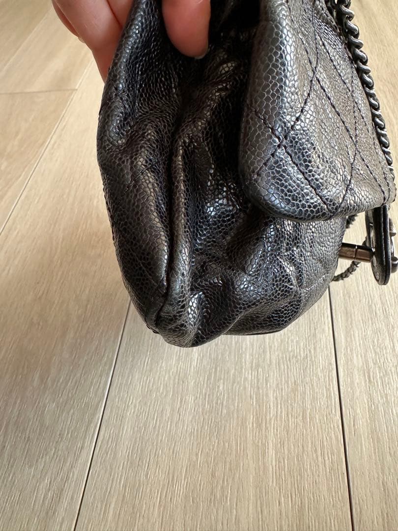 CHANEL ブラック レザー ショルダーバッグ