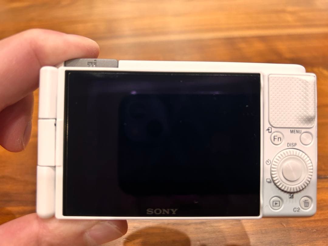 【v-logカメラ】SONY ZV-1 ホワイト デジタルカメラ＋グリップ