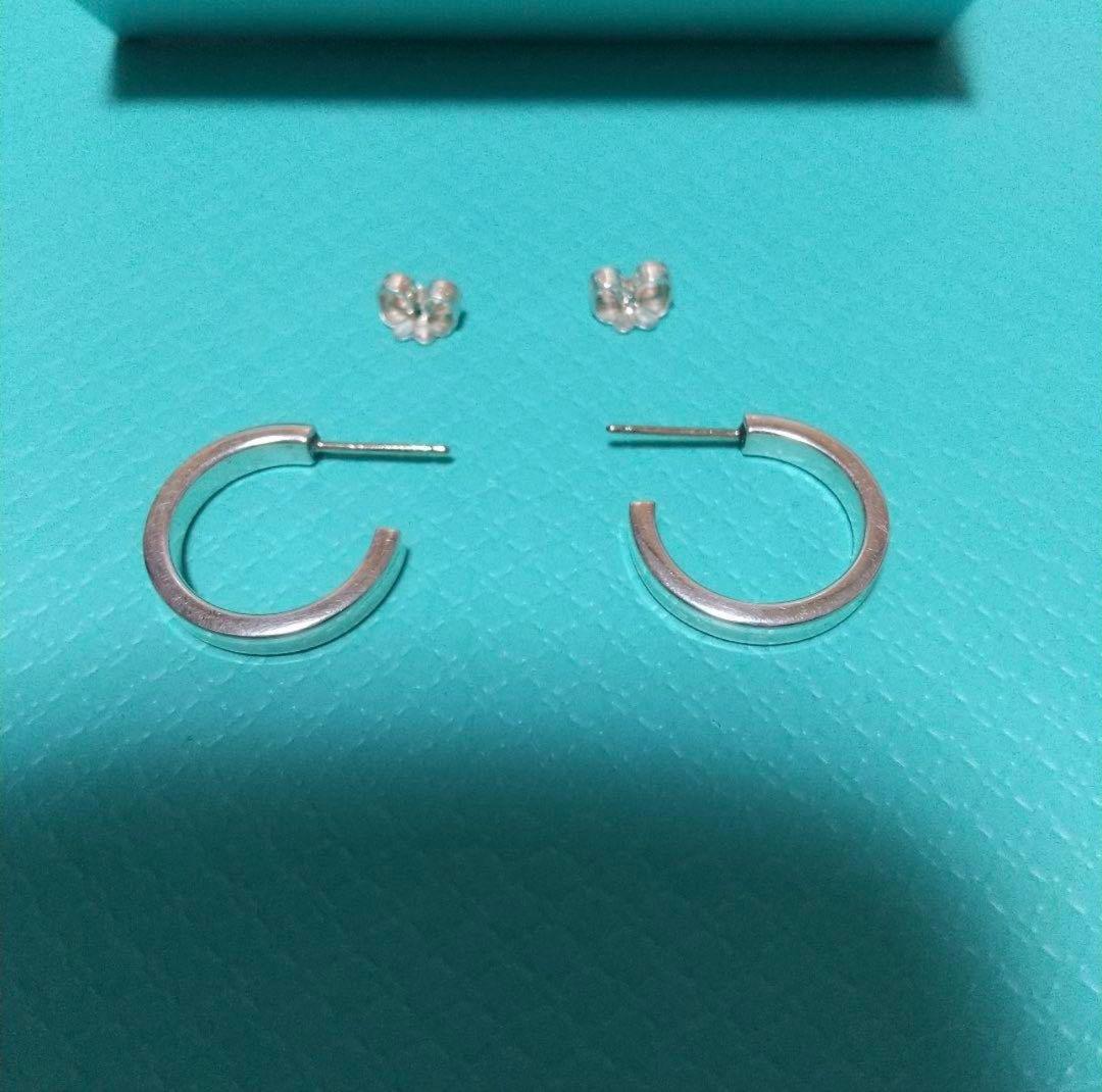 ティファニー ナローフープ ピアス(スモール) 1837