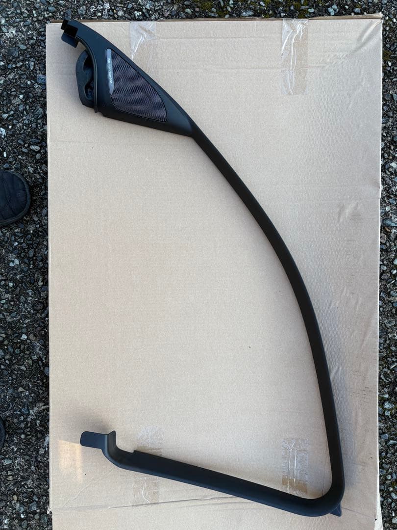  118(F20)用　フロントウインドウフレームカバー