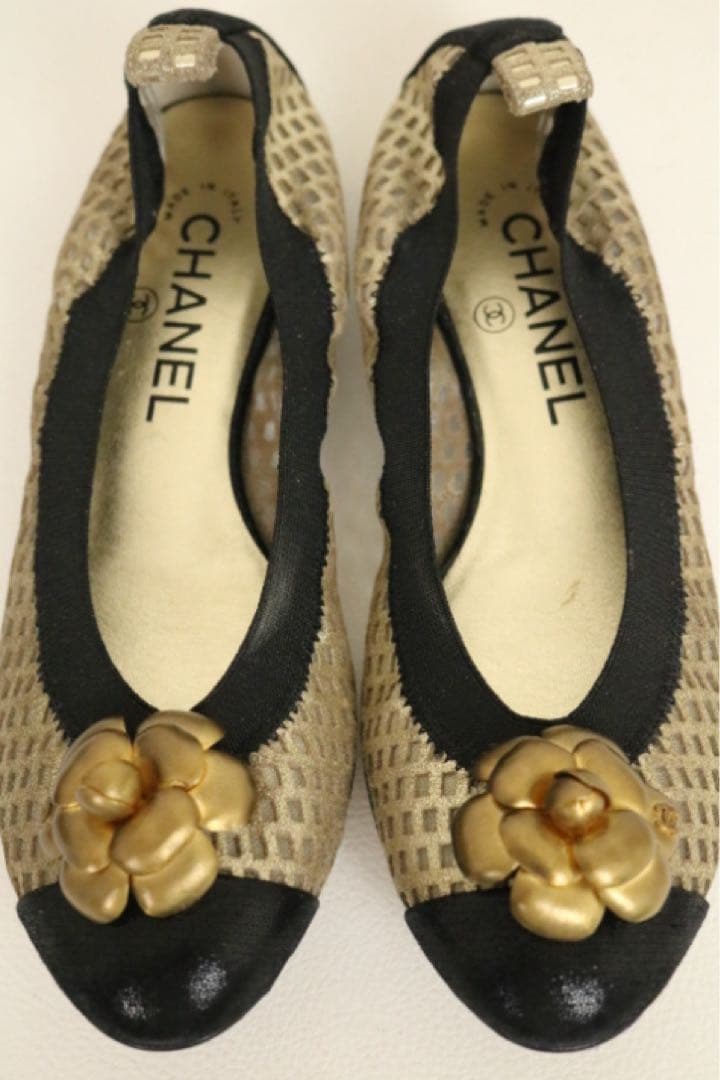 【美品】CHANEL フラットシューズ ゴールド/ブラック