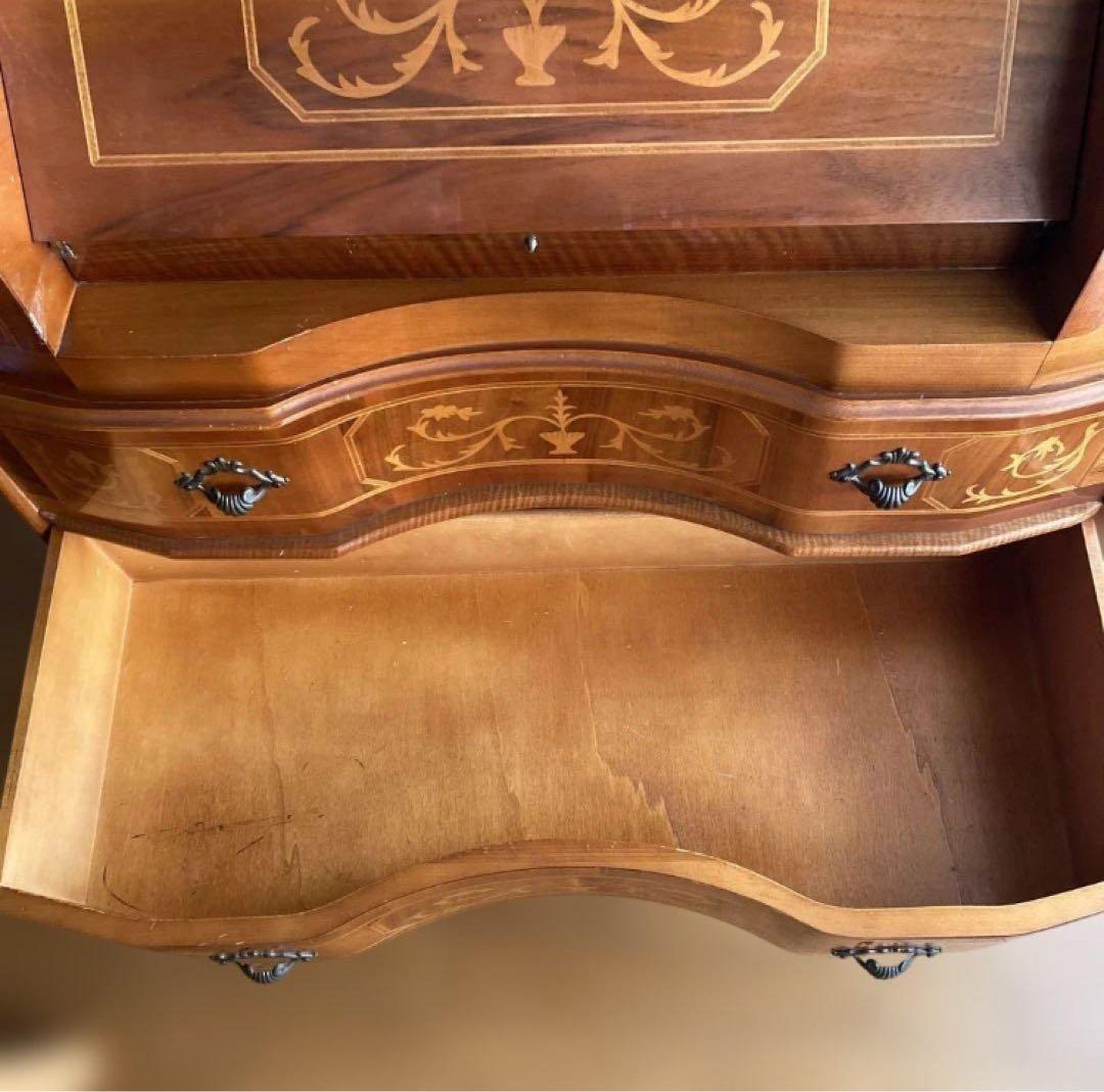 ライティングビューロー　インテリア　象嵌　猫脚