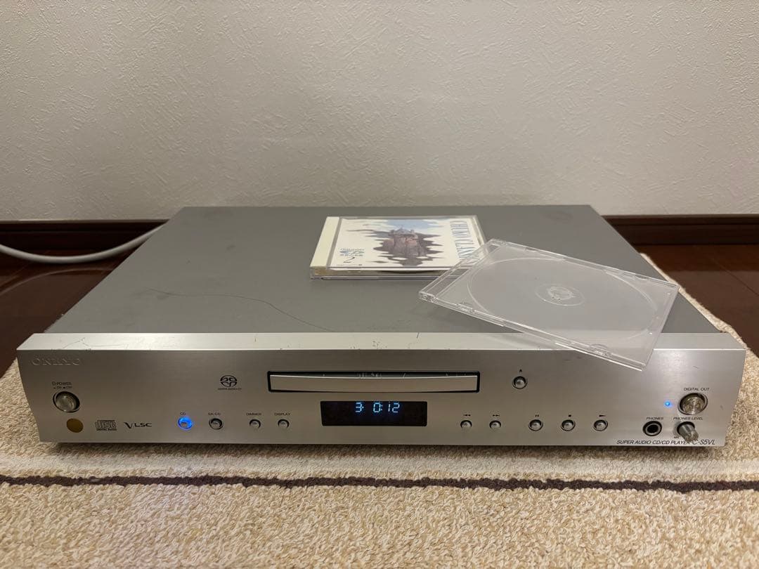 ☆実働品ONKYO C-S5VL(S)　SACD/CDプレーヤー　純正リモコン付