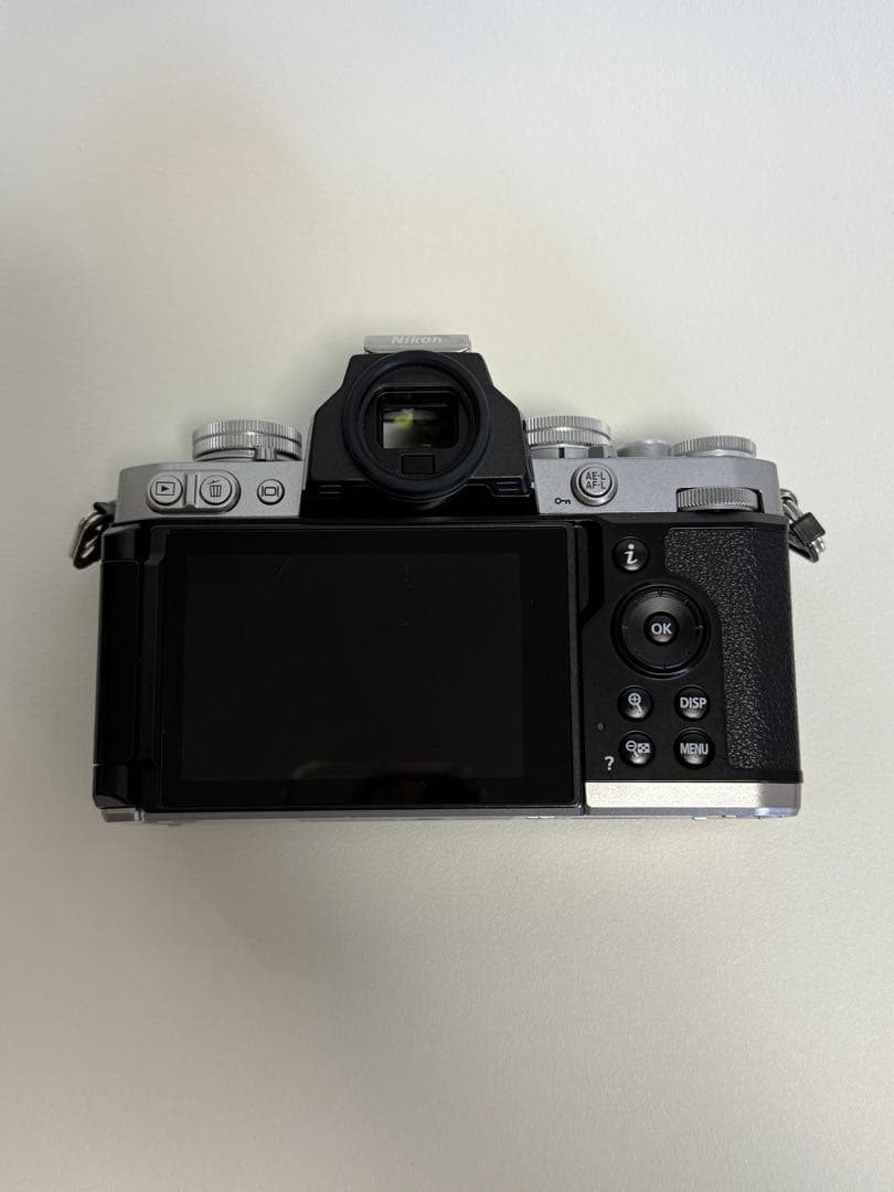 【値下げ延長】Nikon Z fc ミラーレスカメラ 本体レンズ付き