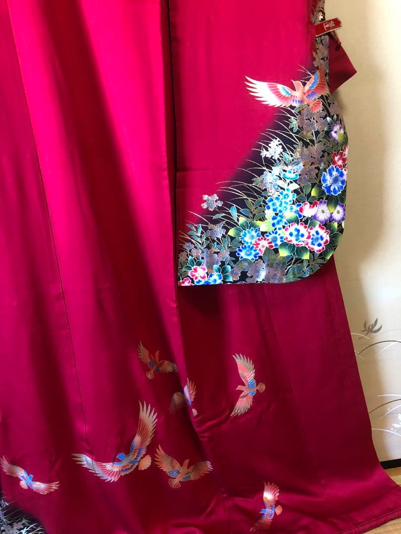 【超美品】婚礼 花嫁 引き振袖 赤 鳥花柄 フォトスタジオにて使用