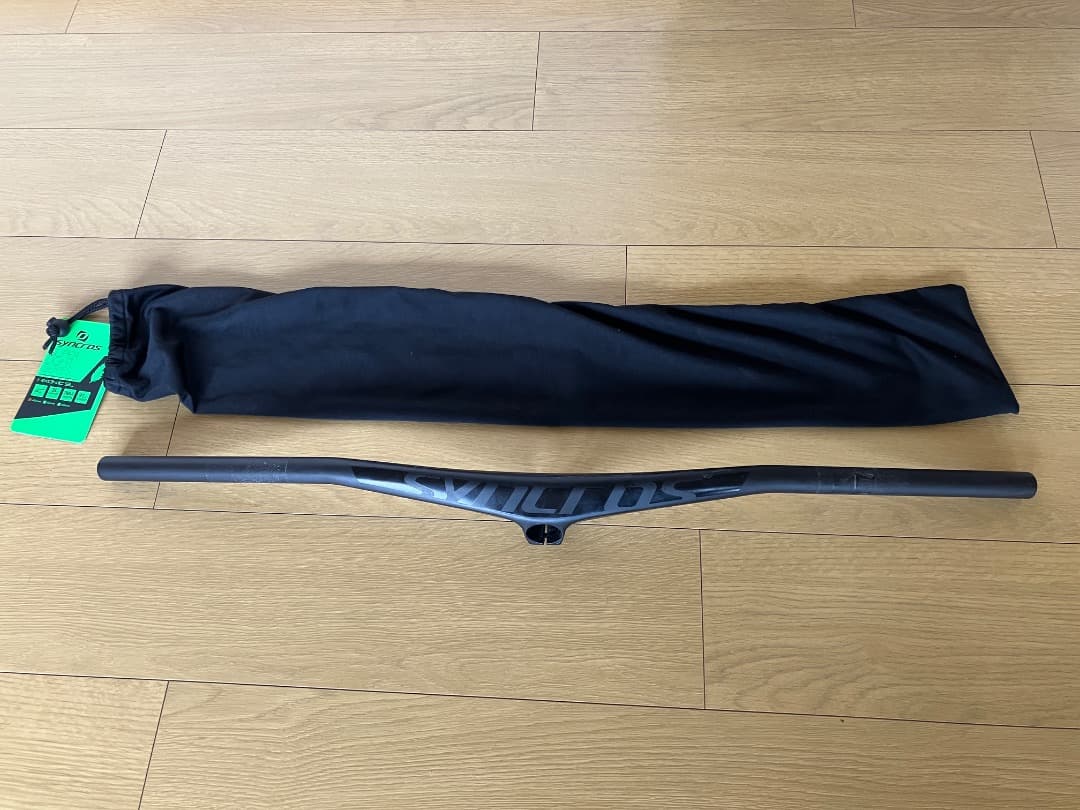 Syncros ステム一体型MTBカーボンハンドルバー 780mm