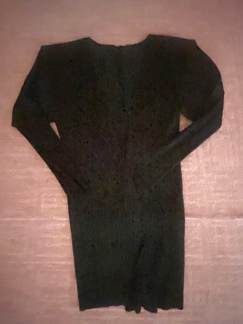 黒Mサイズ　Pleats Please カーディガン