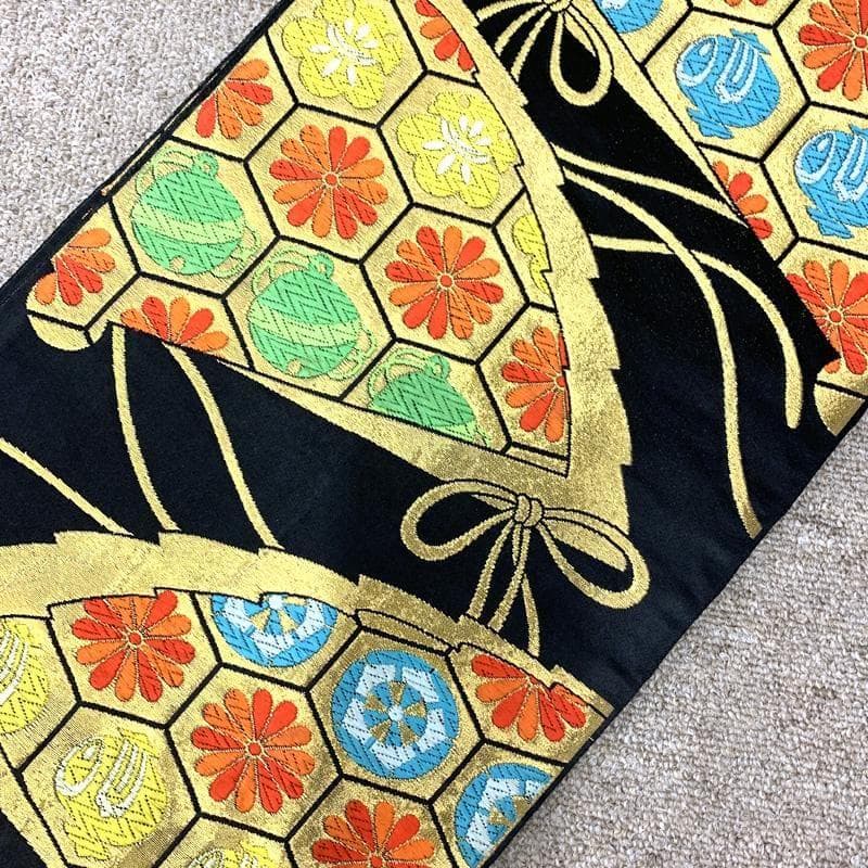 412ag64□七五三 七歳 女児 着物&袋帯&長襦袢 金彩 蝶 菊□状態良好u