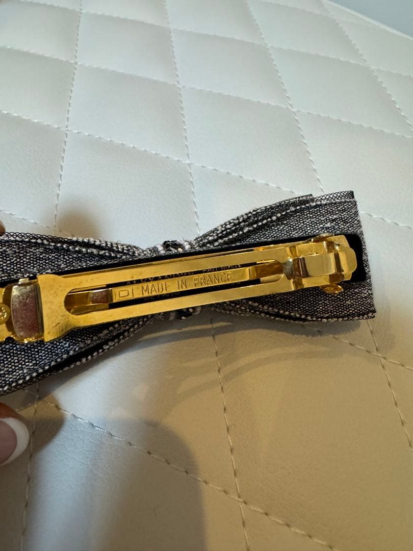 アレクサンドルドゥパリヘアバレッタ　ビジュー×レース×モノトーンデザイン