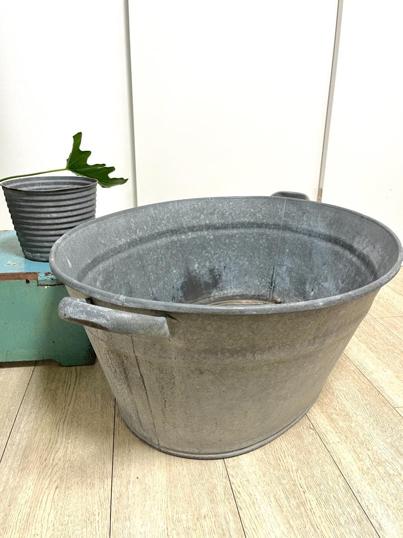 ビンテージ プランター 特大 タライ シルバー 鉄製 亜鉛メッキ