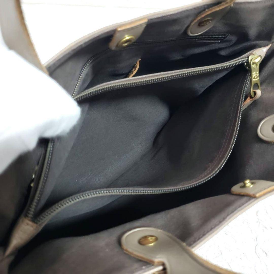 IL BISONTE イルビゾンテ レザー グレージュ レザー ハンドバッグ